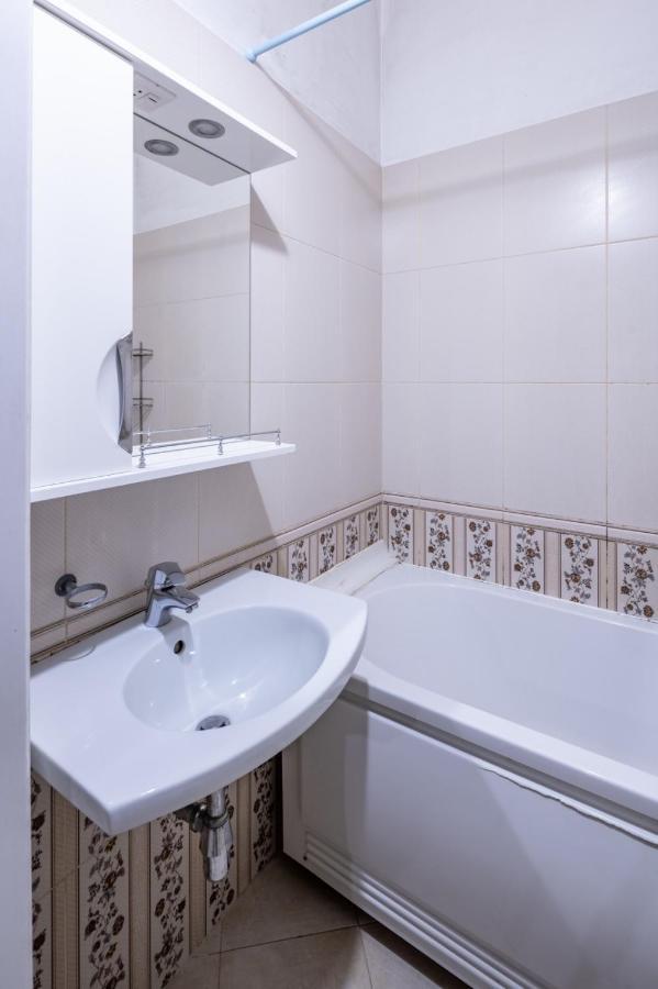 Romari Сербська 9 Daire Lviv Dış mekan fotoğraf