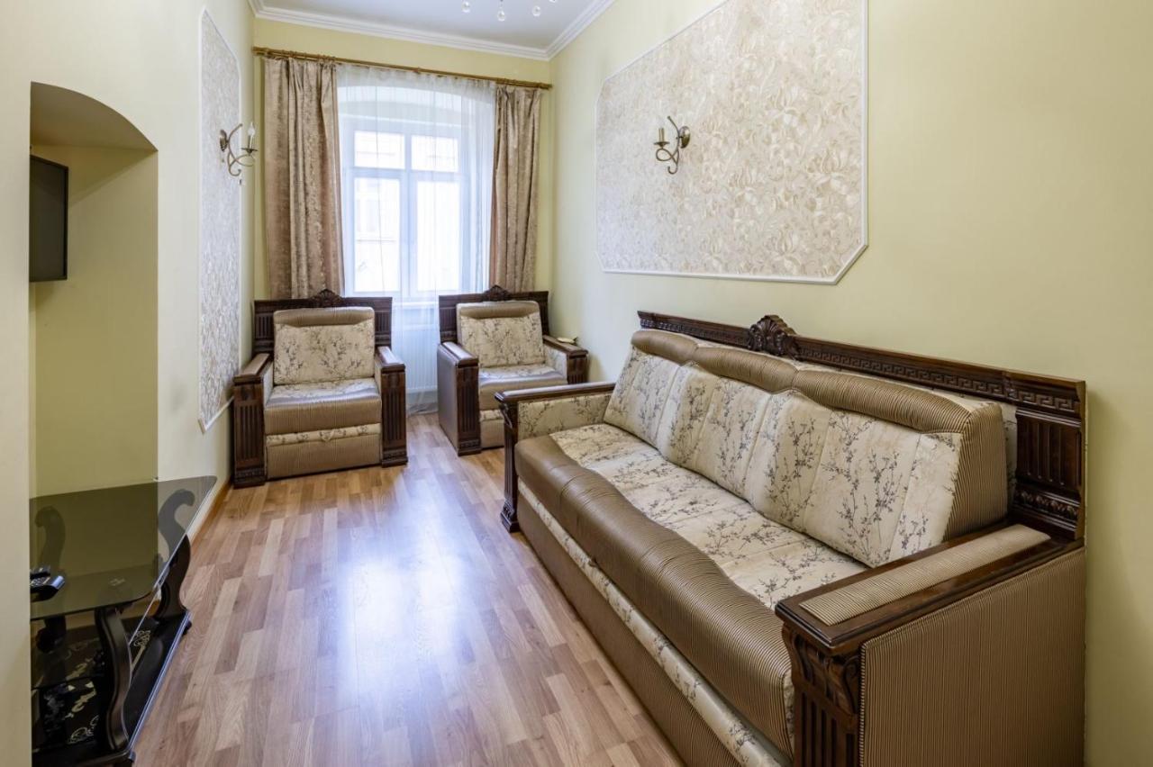 Romari Сербська 9 Daire Lviv Dış mekan fotoğraf